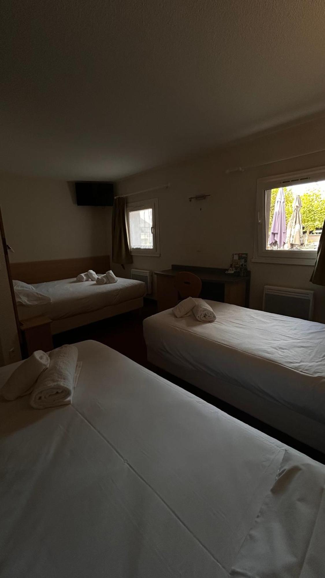 Beaujour & Bonsoir Hotel - Restaurant Villy-le-Pelloux エクステリア 写真