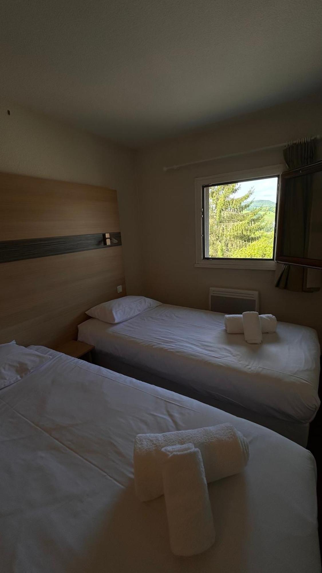 Beaujour & Bonsoir Hotel - Restaurant Villy-le-Pelloux エクステリア 写真