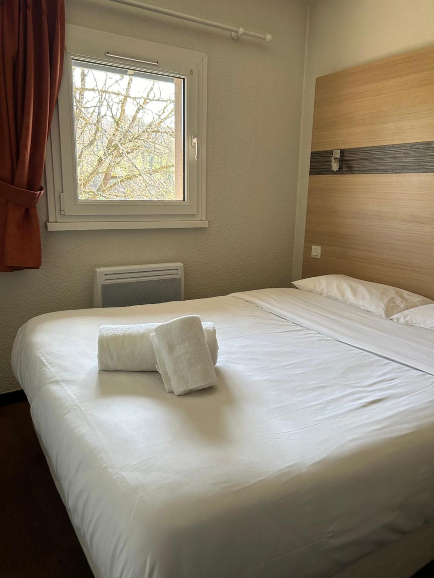 Beaujour & Bonsoir Hotel - Restaurant Villy-le-Pelloux エクステリア 写真