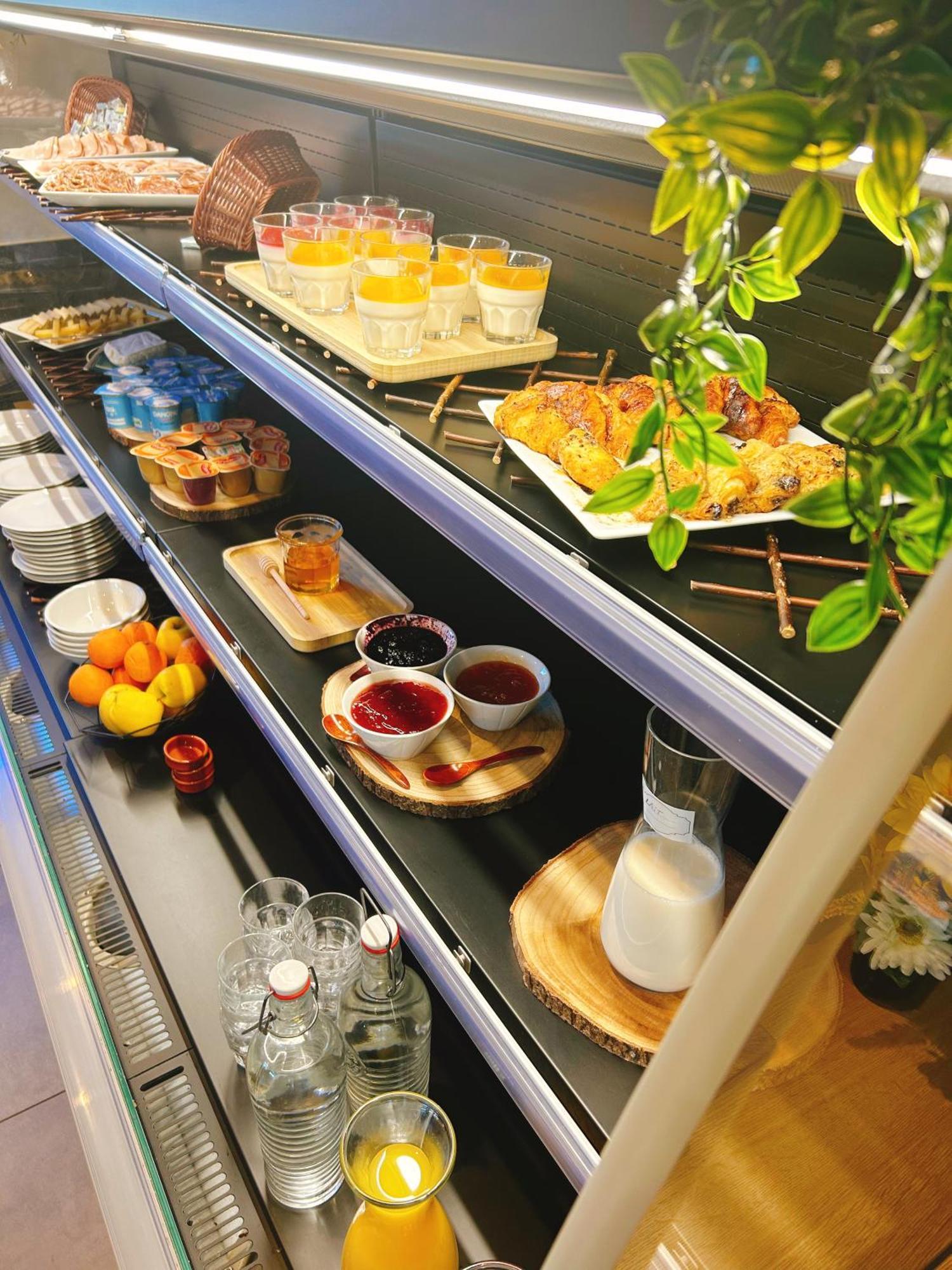 Beaujour & Bonsoir Hotel - Restaurant Villy-le-Pelloux エクステリア 写真